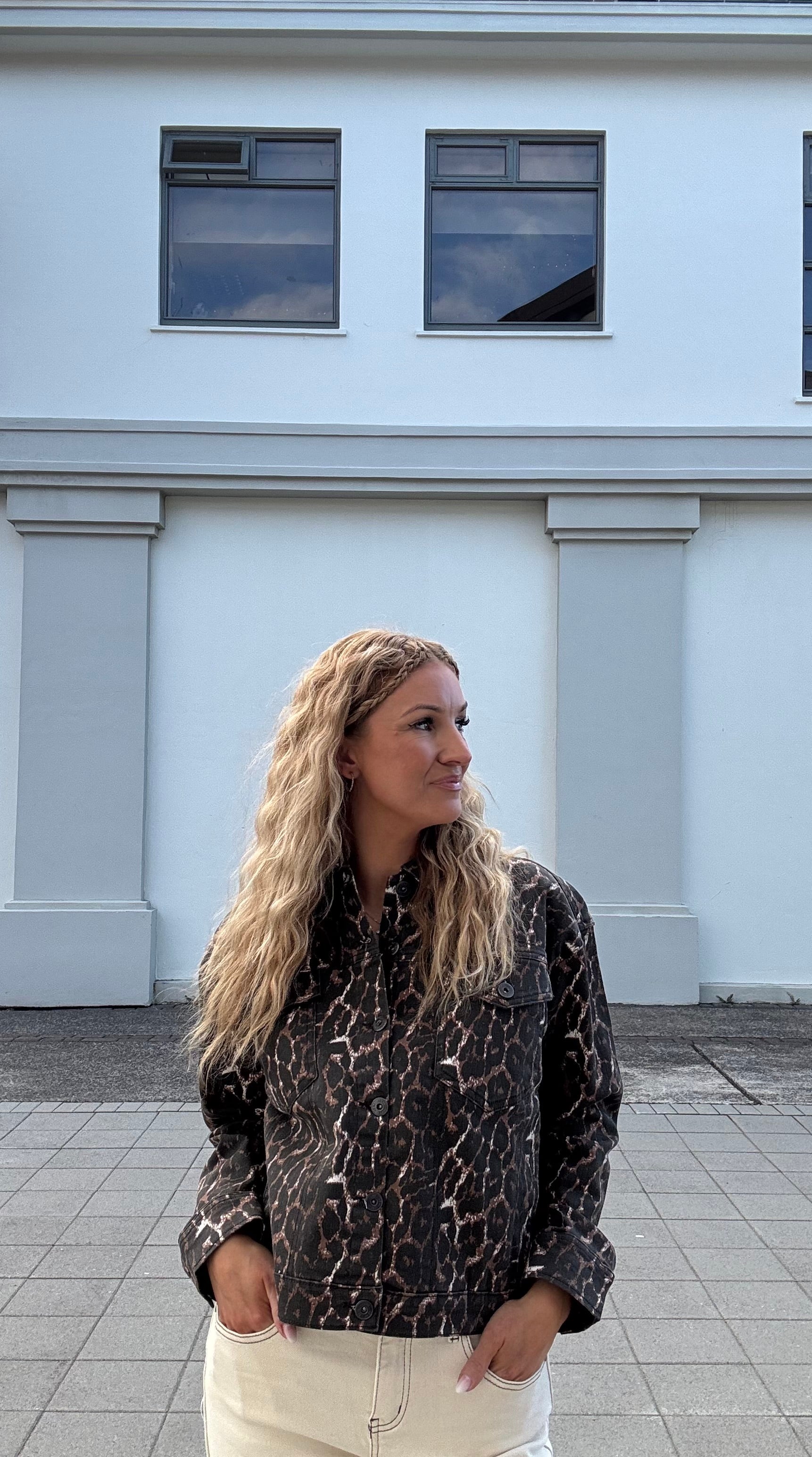 Brokes leopard Jakki