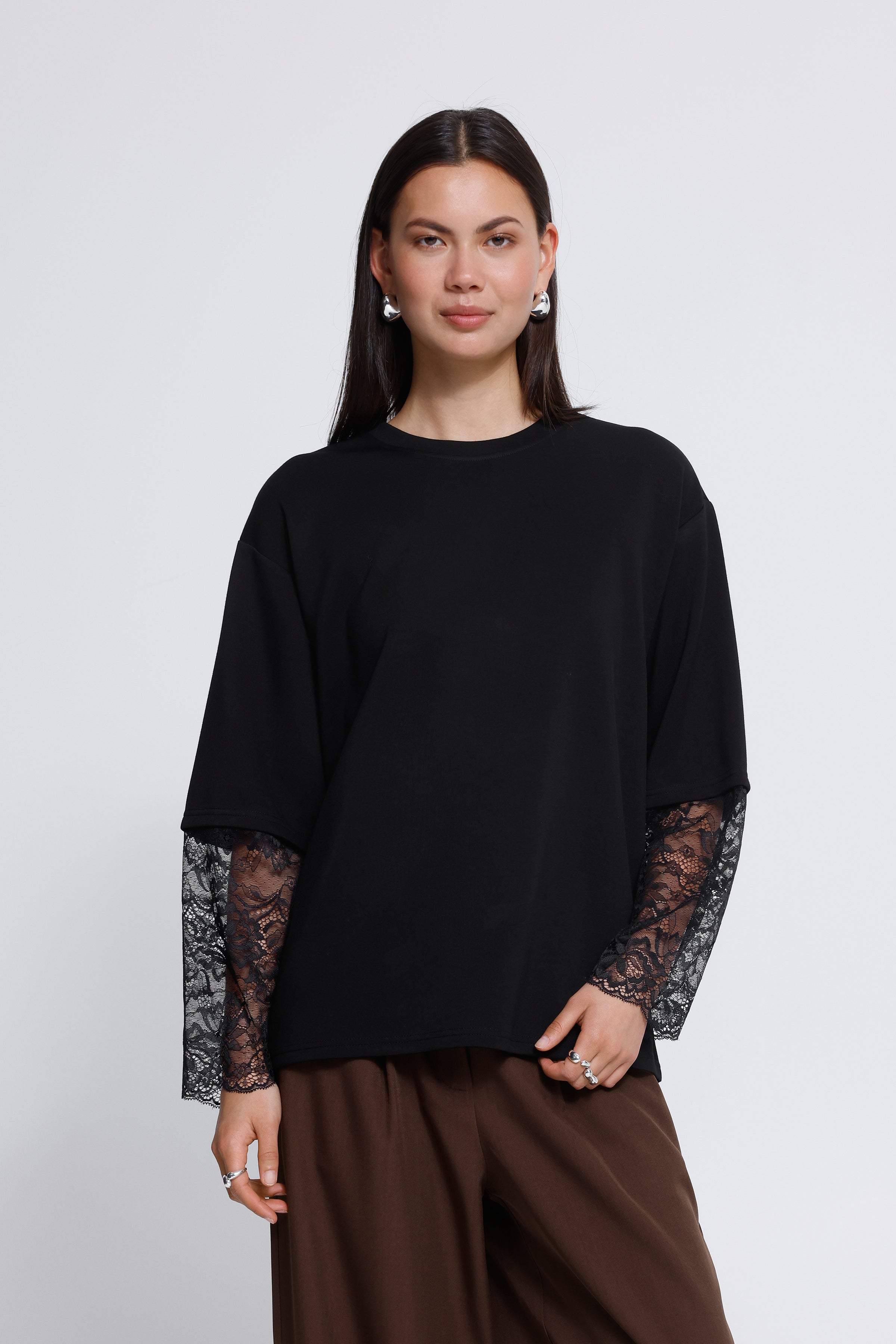Kaiwa peysa með blúndu - svört