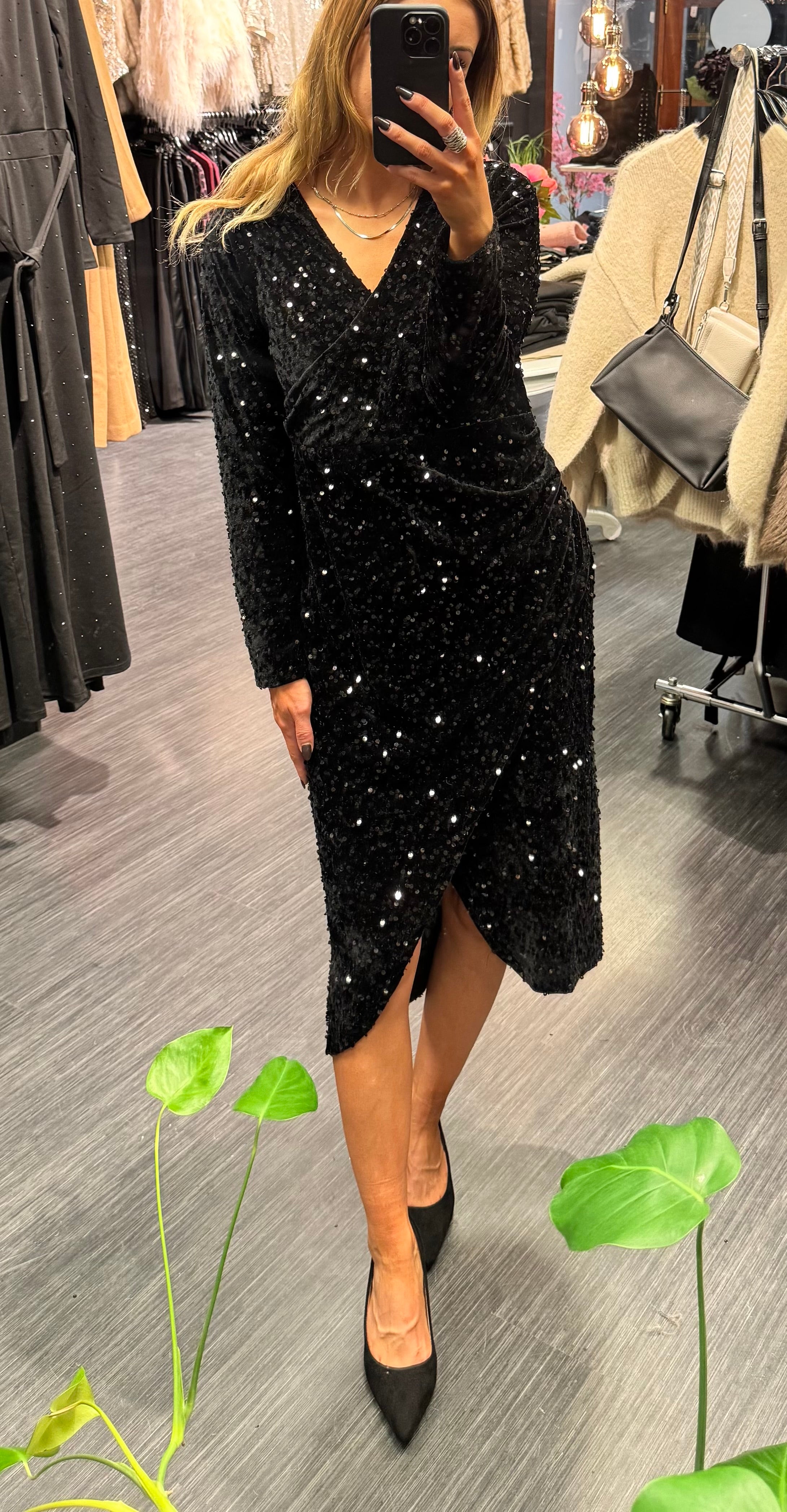 Esther pallíettukjóll - svartur