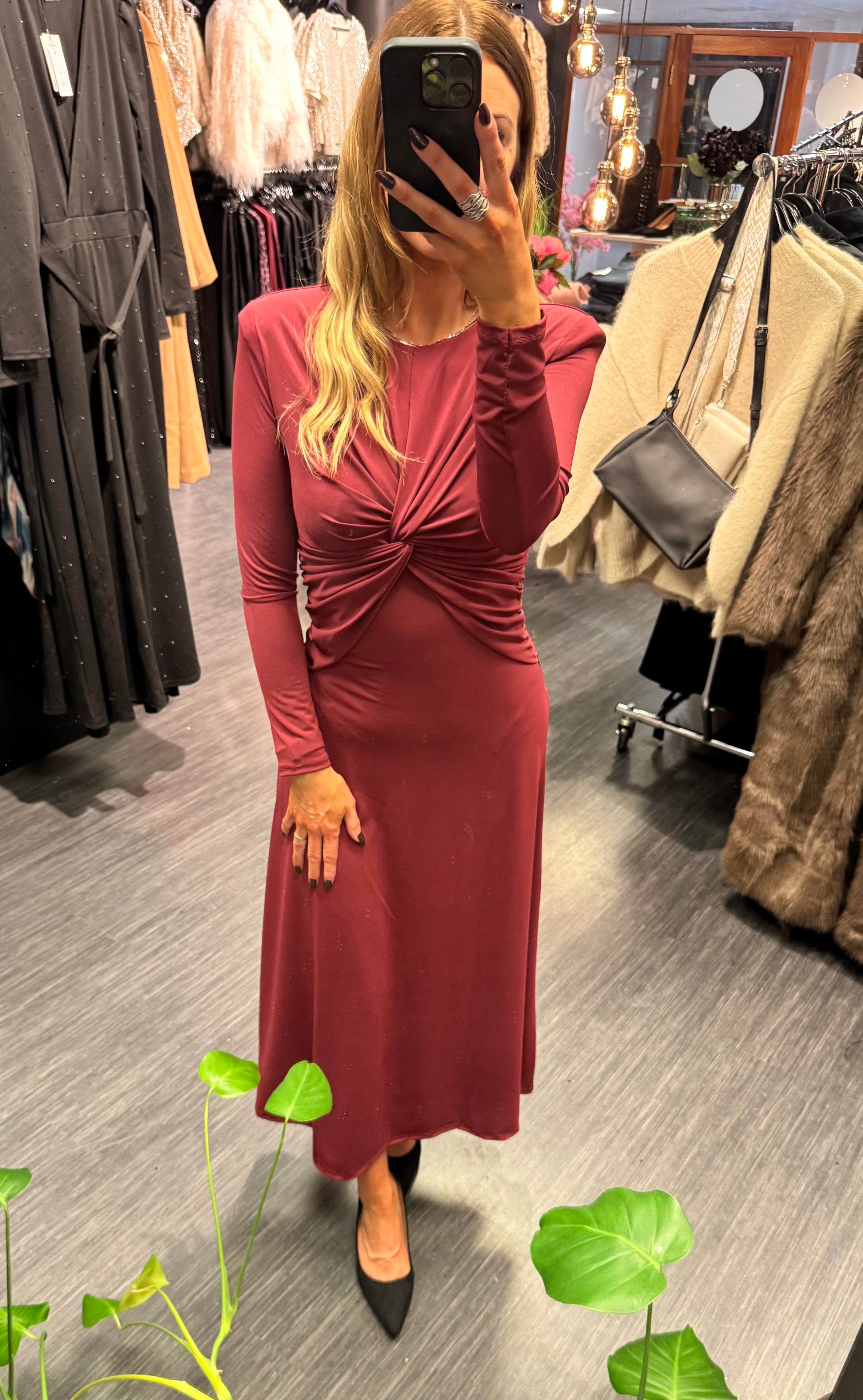 Elena kjóll - vínrauður