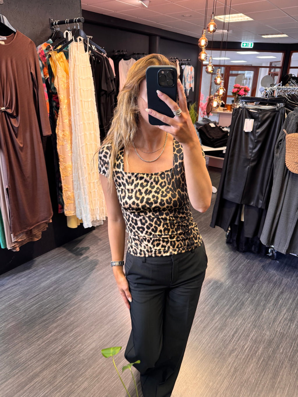 By Swan toppur - leopard