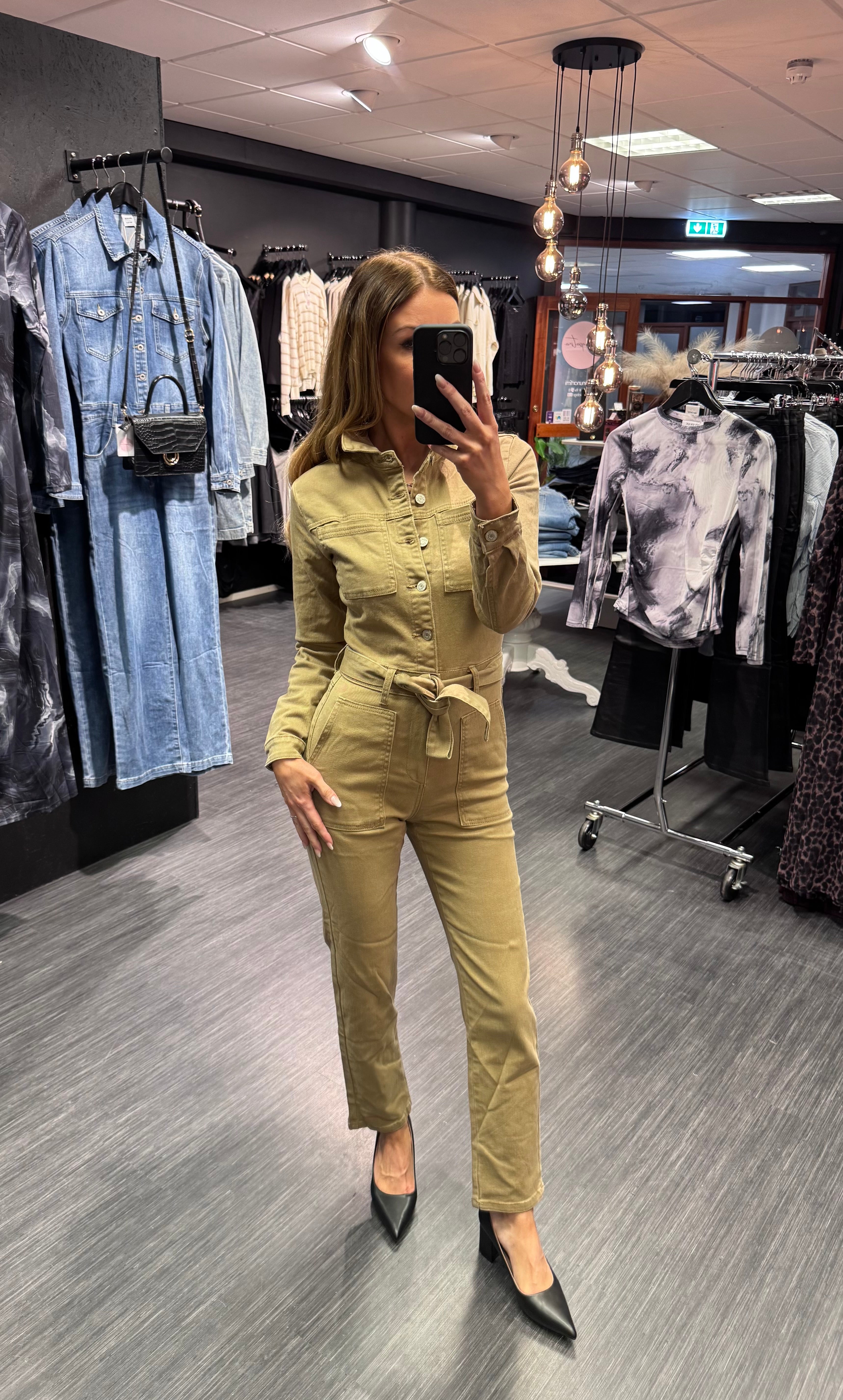 Nina samfestingur - beige