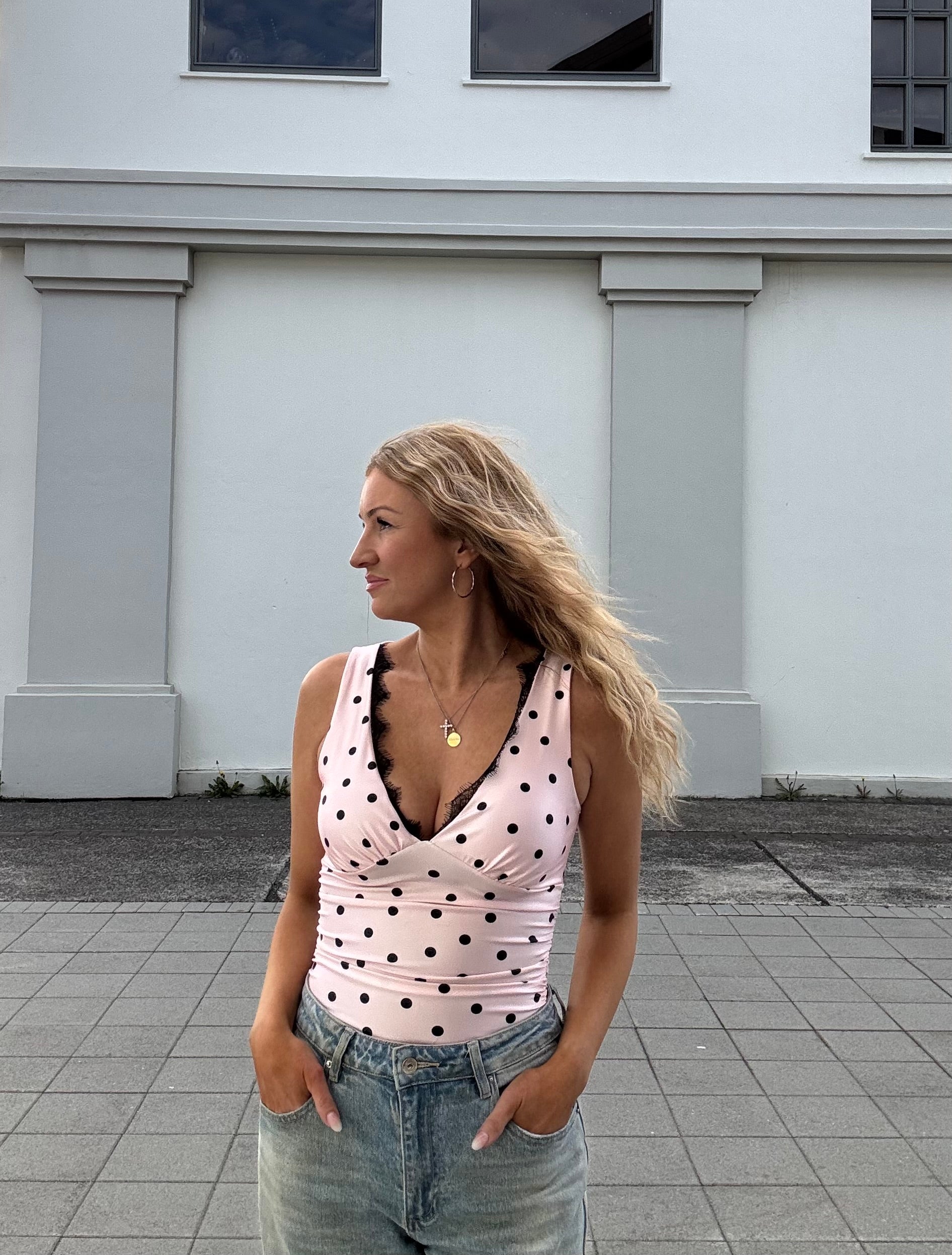 Ivy polka dot toppur - bleikur
