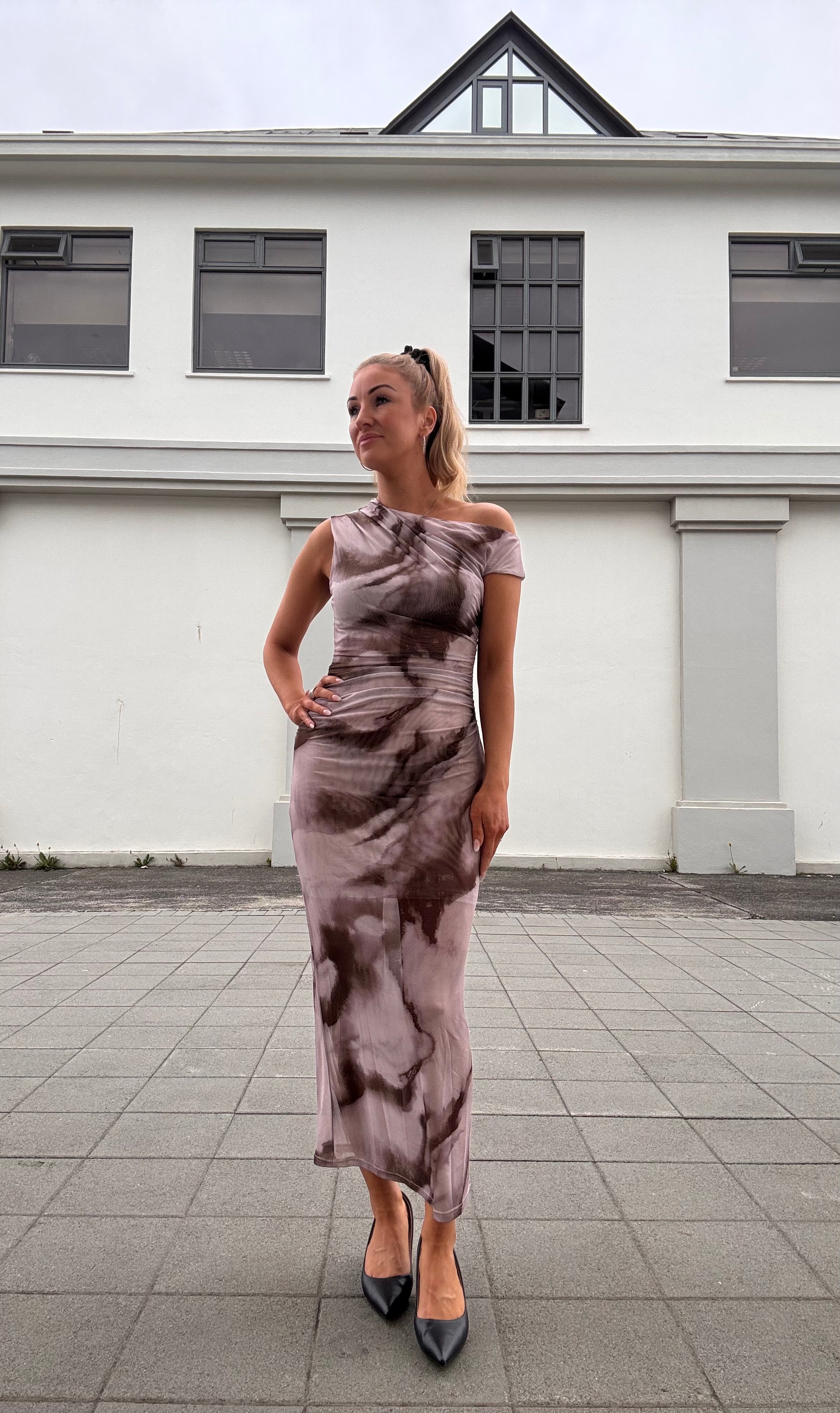 Betty marble mesh kjóll - sand