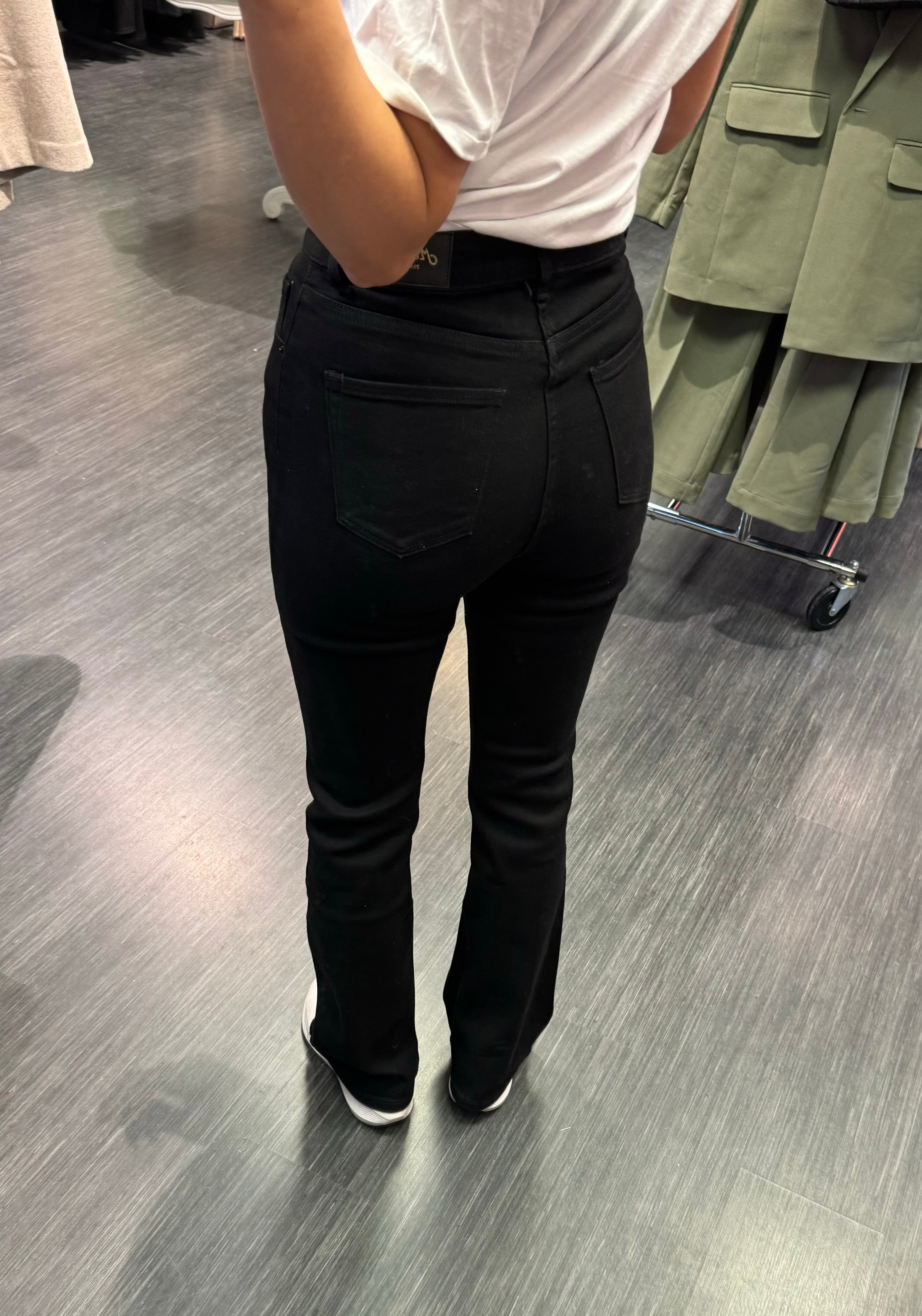 Mariv gallabuxur útvíðar svartar