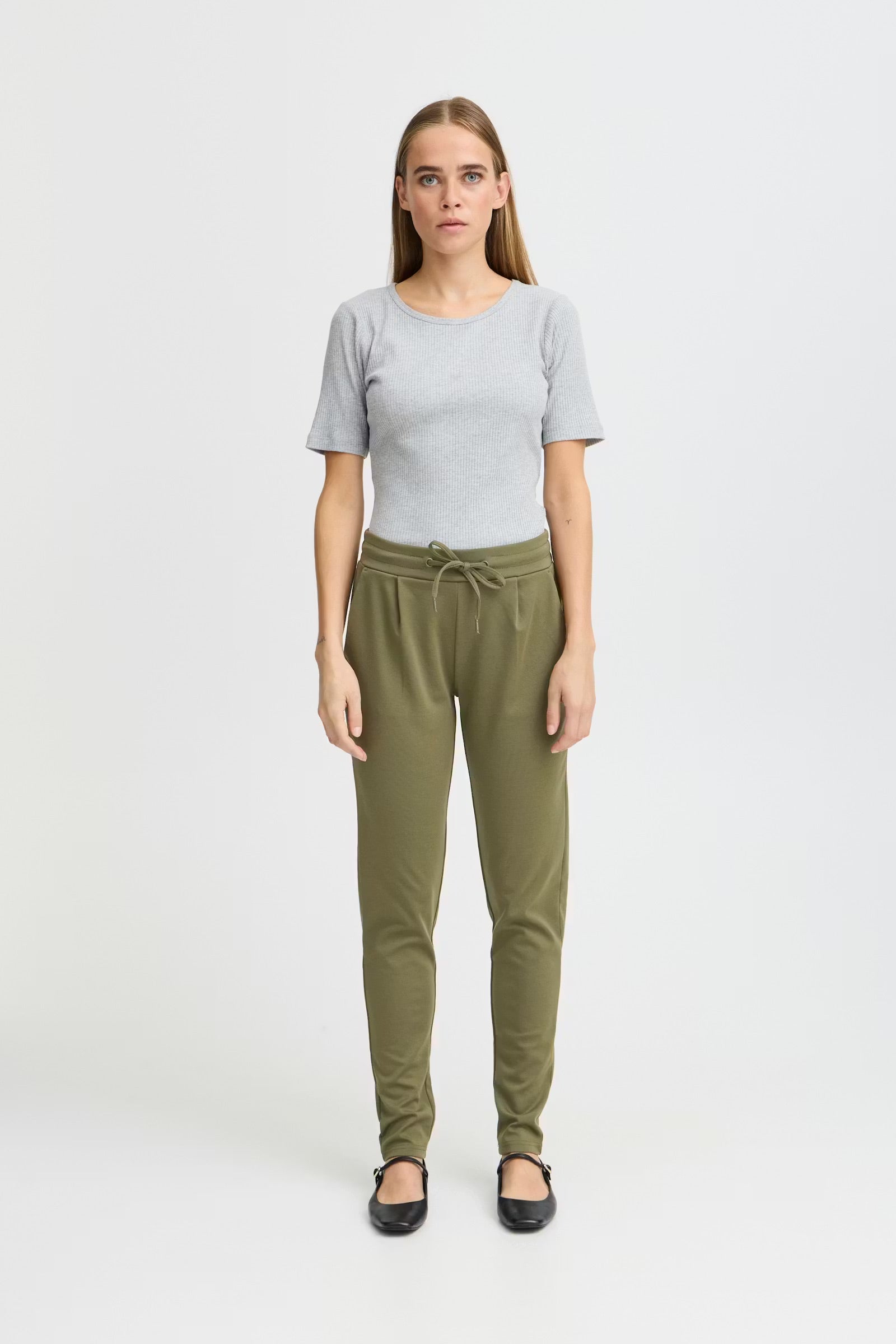 Kate buxur cropped - kalamata