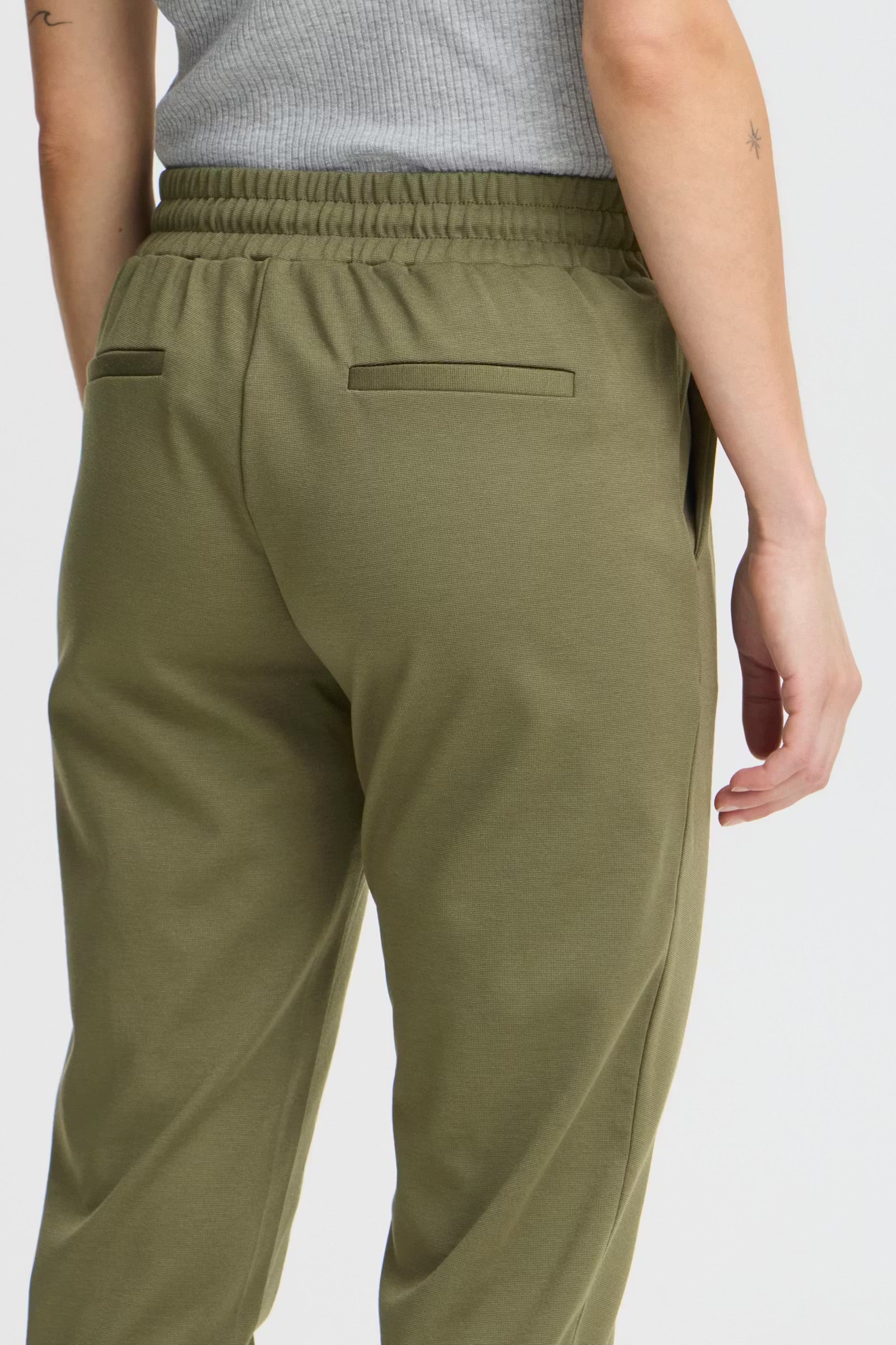 Kate buxur cropped - kalamata