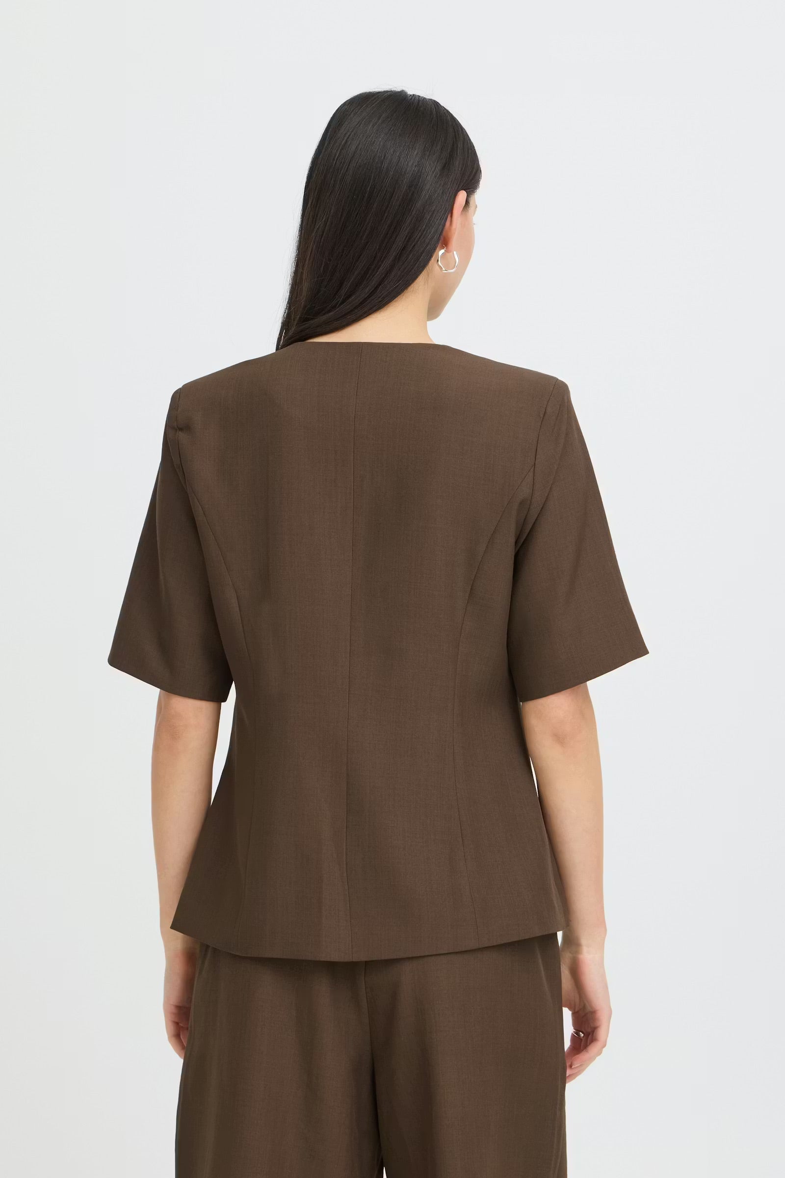 Fava stutterma blazer - brúnn