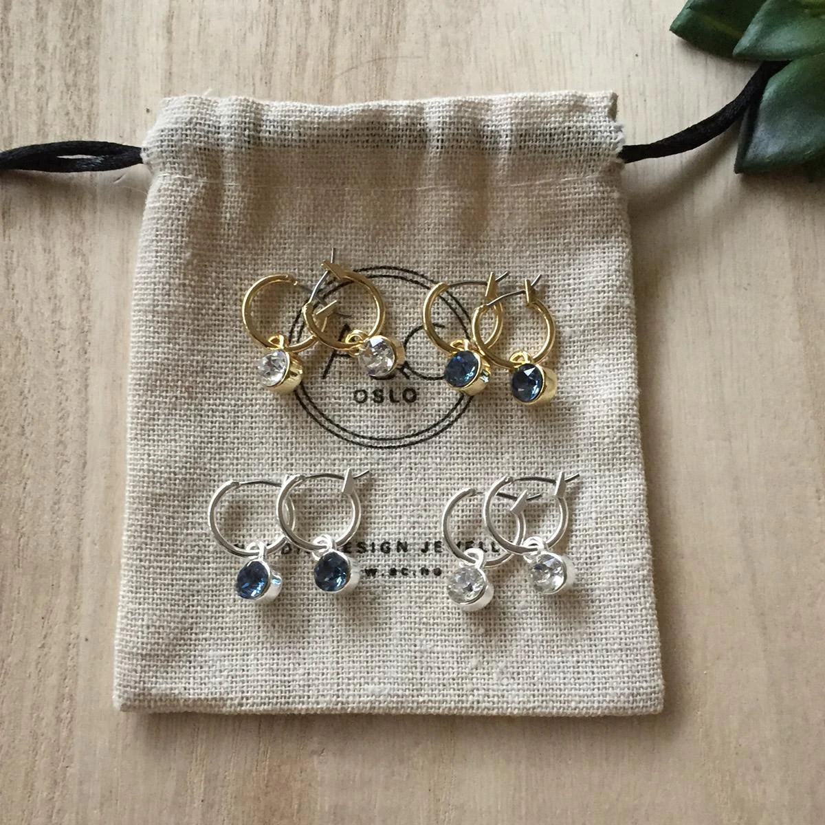 Eyrnalokkar Hangandi - Crystal clear - Swarovski